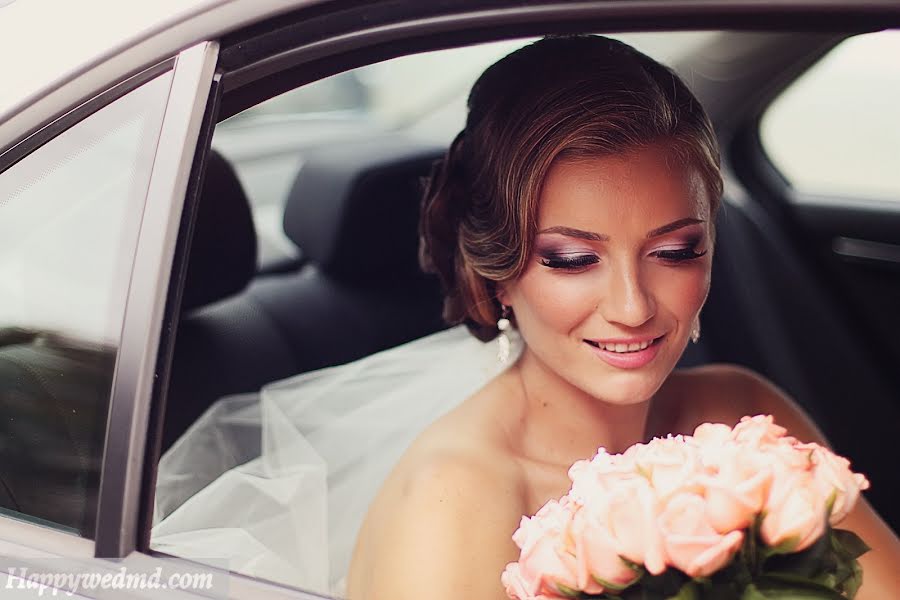 Wedding photographer Anna Hmelnitkaia (annahm). Photo of 2 March 2014