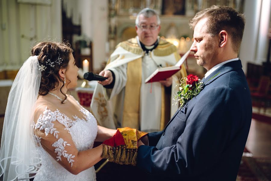 Fotografo di matrimoni Attila Ancsin (feherlovon). Foto del 20 febbraio 2022