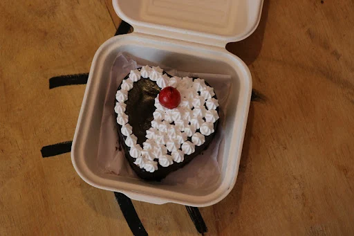 Chocolate Heart Bento Cake (200 Gms)