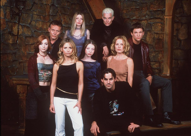 The original cast of 'Buffy The Vampire Slayer' pose for a portrait.