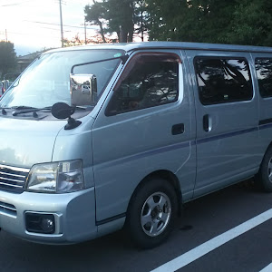 ハイエースバン TRH112V