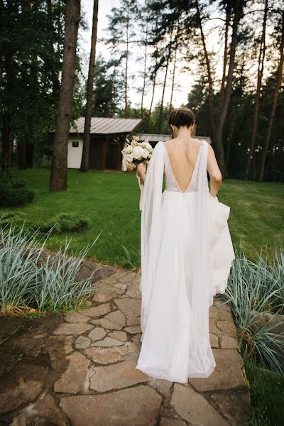 Fotografo di matrimoni Yuliya Melnik (melnitsaphoto). Foto del 26 giugno 2020