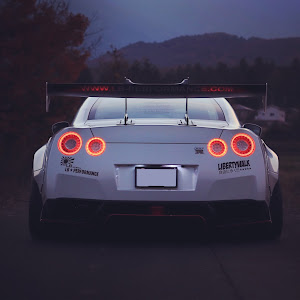 NISSAN GT-R