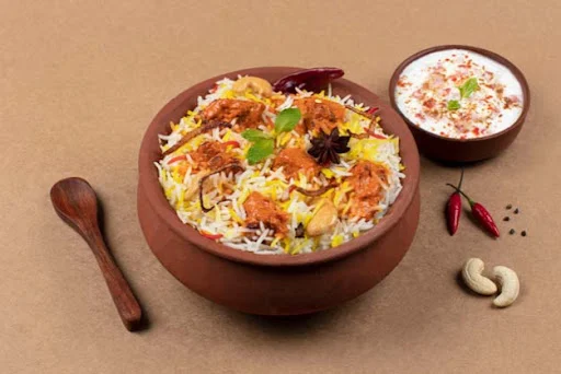 Bhuna Chicken Handi Biryani