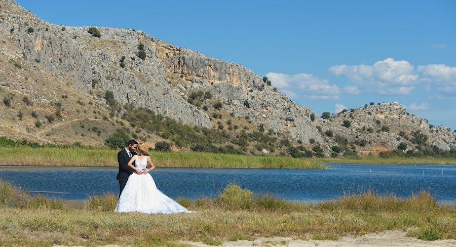 Wedding photographer Kostas Sinis (sinis). Photo of 26 September 2018