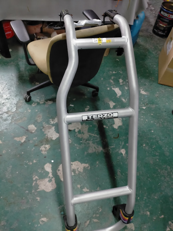 プロボックスバンのタニアーツさんが投稿したカスタム事例の投稿画像1枚目