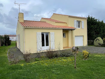 maison à La Chaize-Giraud (85)