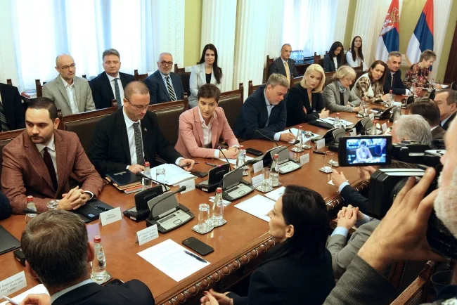 Petrović (SSP): Vlast prihvatila zahtev opozicije za razgovor da bi kupila vreme