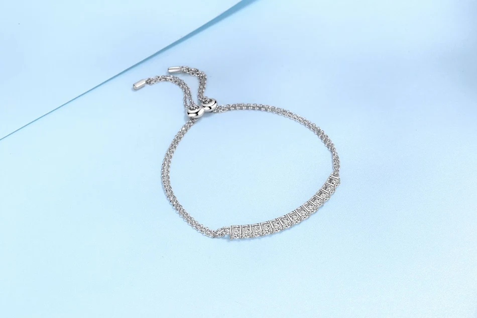 S925 Moissaniet zilveren armband voor dames, een schitterend accessoire om elke outfit op te fleuren. Voeg glamour toe aan je look.