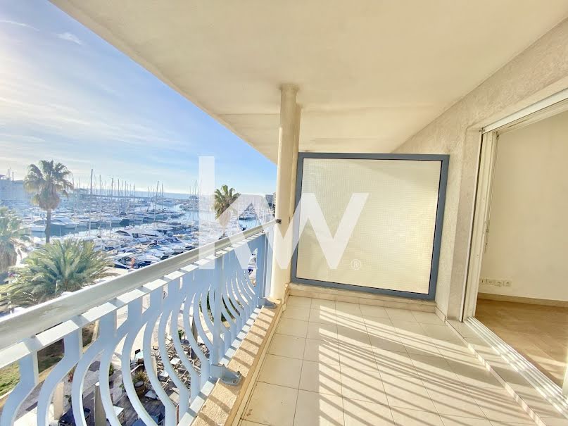 Vente appartement 4 pièces 86.14 m² à Frejus (83600), 450 000 €