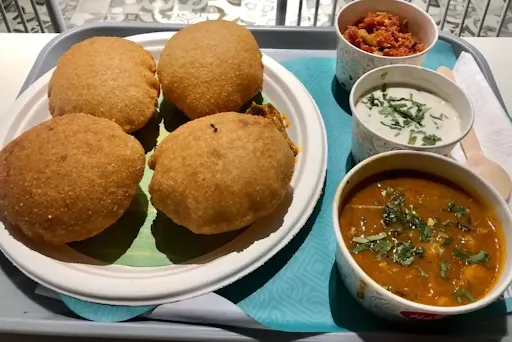 Chole Poori Combo