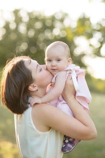 Wedding photographer Tata Lark (tatalark). Photo of 30 April 2023