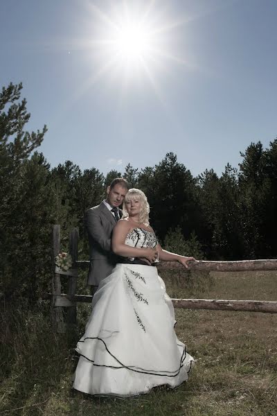 Fotografo di matrimoni Theresa Knudsen (knudsentheresa). Foto del 14 maggio 2019