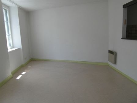 Location  appartement 2 pièces 39 m² à La Souterraine (23300), 340 €