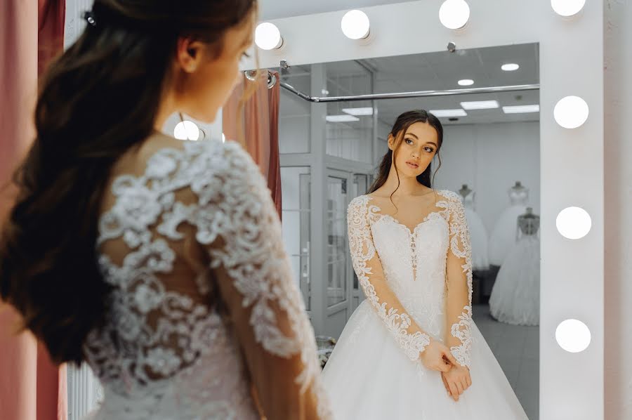 Wedding photographer Yurіy Dіnovskiy (dinovskiy). Photo of 13 April 2019