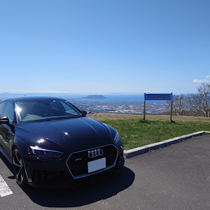 RS5 スポーツバック B9