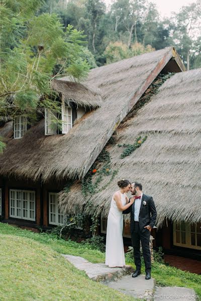 Fotógrafo de casamento Chalermphon Kumchai (aradaphotography). Foto de 3 de novembro 2021