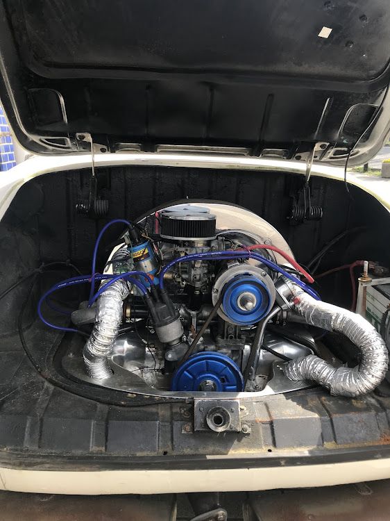 JokéR500（ダックテール仕様）さんが投稿したカルマンギアに関するカスタム事例の投稿画像5枚目