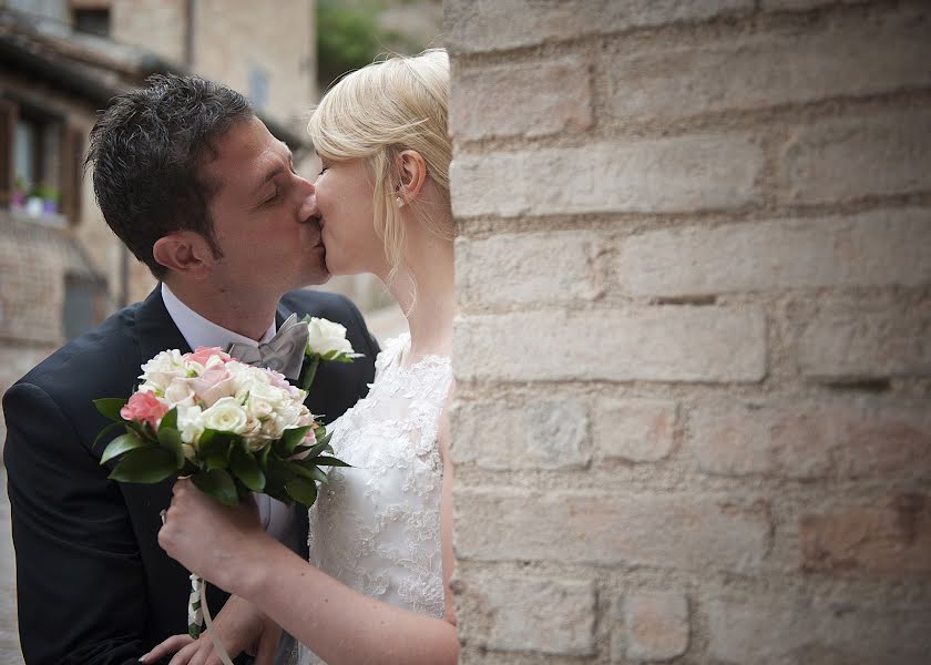 Fotografo di matrimoni Luca Cardinali (cardinali). Foto del 1 aprile 2015