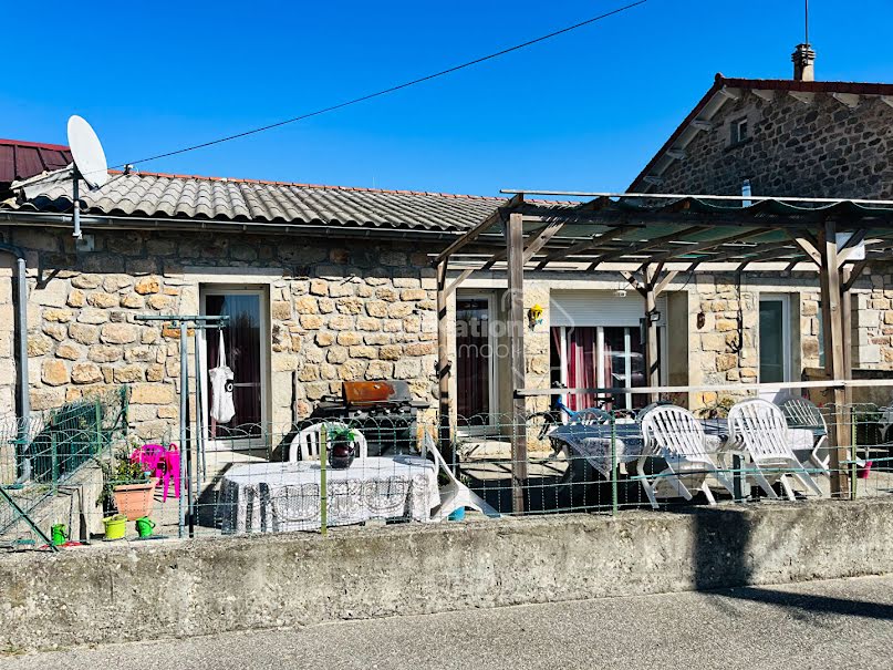 Vente maison 4 pièces 80 m² à Vernoux-en-Vivarais (07240), 213 000 €