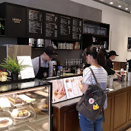 LOUISA COFFEE路易莎咖啡(汐止夢想社區門市)