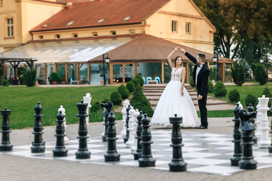 Svadobný fotograf Dariusz Rogozinski (bestmomentsever). Fotografia publikovaná 25. februára 2020