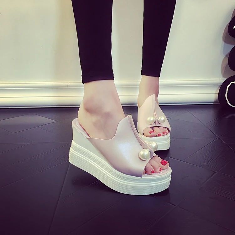 Sandales femmes à plateforme bout rond et bouche de poisson, talons hauts et perles, confortables et tendances, parfaites pour l'été.