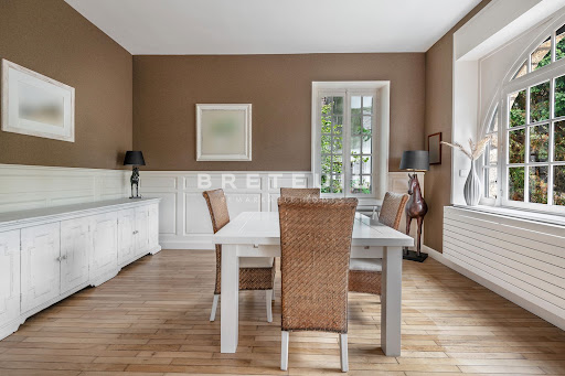 Dining room with table and chairs - Prestige property for sale in La Baule-Escoublac, 8 rooms, 5 bedrooms