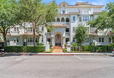 Apartment with pool 4