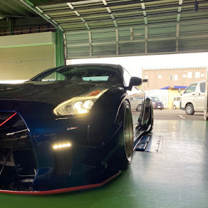 NISSAN GT-R R35