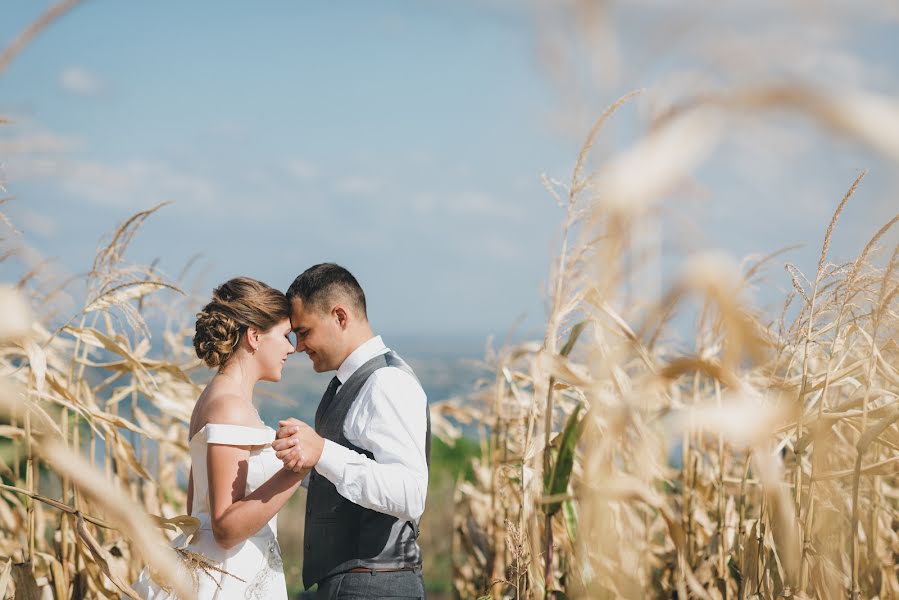 Wedding photographer Alya Malinovarenevaya (alyaalloha). Photo of 25 December 2018