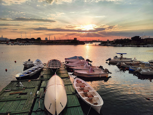 Livorno al tramonto  di Giorgio Lucca