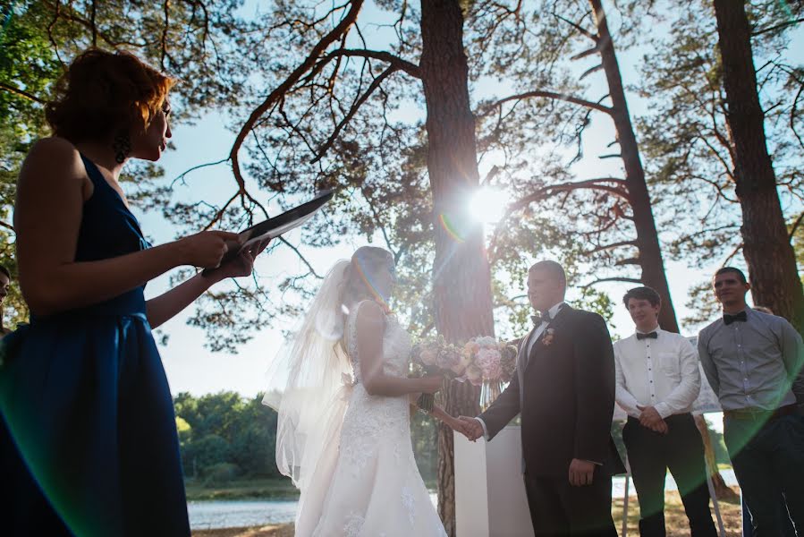 Fotógrafo de bodas Yuliya Titulenko (ju11). Foto del 10 de septiembre 2015