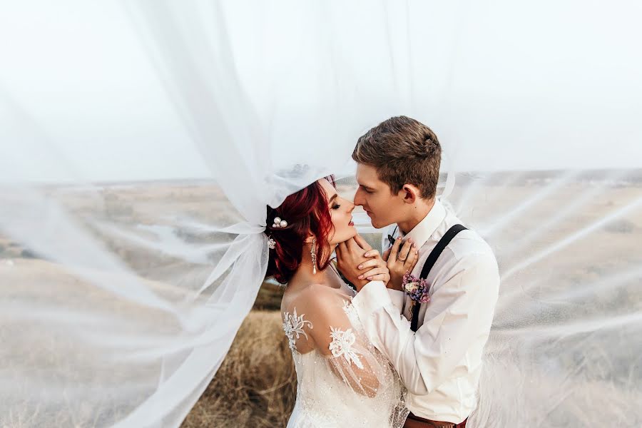 Fotógrafo de casamento Margo Kuzmina (margokuzmina). Foto de 29 de janeiro 2020