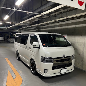 ハイエースバン TRH200V