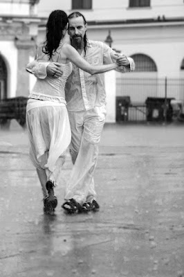 Dancing in the rain di Sabrina Scanu