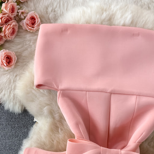 Title 4, Two piece ruffled short top set, a perfect summ...