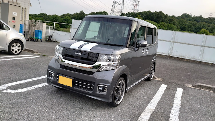 Nボックスカスタムの一服中・明日から仕事・ガソリン高い・乃木坂46に関するカスタム事例の投稿画像2枚目