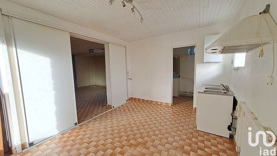 Vente maison 4 pièces 97 m² à Les Moitiers-d'Allonne (50270), 125 000 €