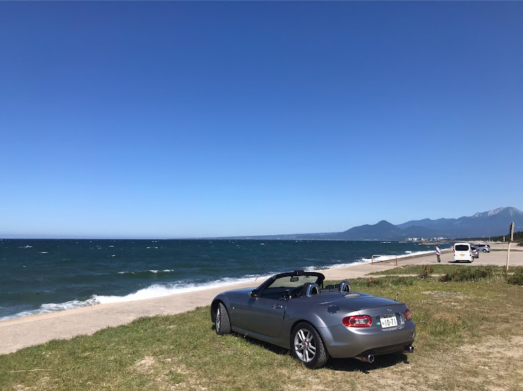 ロードスターの遠くから大山・弓ヶ浜半島と大山・青い空と青い海に関するカスタム事例の投稿画像3枚目