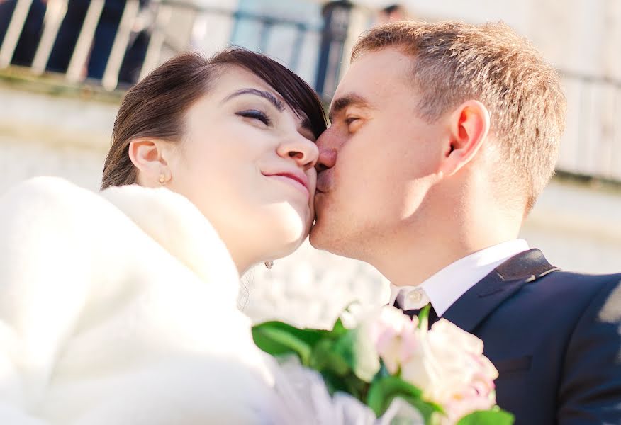 Fotógrafo de casamento Mariya Zhukova (mariptahova). Foto de 12 de dezembro 2015