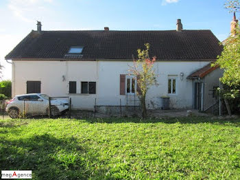 maison à Saint-Germain-des-Fossés (03)