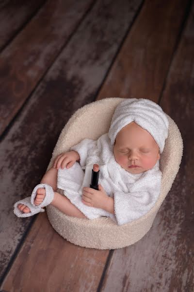 Jurufoto perkahwinan Lyudmila Volkova (newborn). Foto pada 9 Oktober 2023