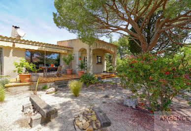 House with pool and terrace 2