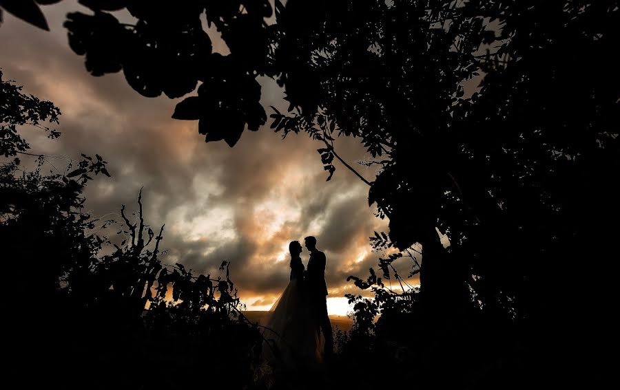 Wedding photographer Viktor Krutickiy (krutitsky). Photo of 27 October 2019