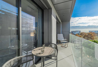 Appartement avec terrasse et piscine 15