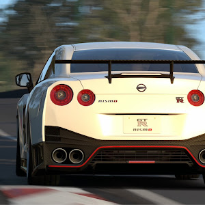 NISSAN GT-R