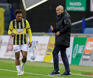 Vitesse-coach beseft niet dat Openda geschorst is voor terugwedstrijd: "Waanzin ten top"