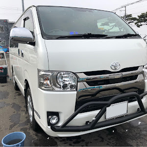 ハイエースバン GDH206V