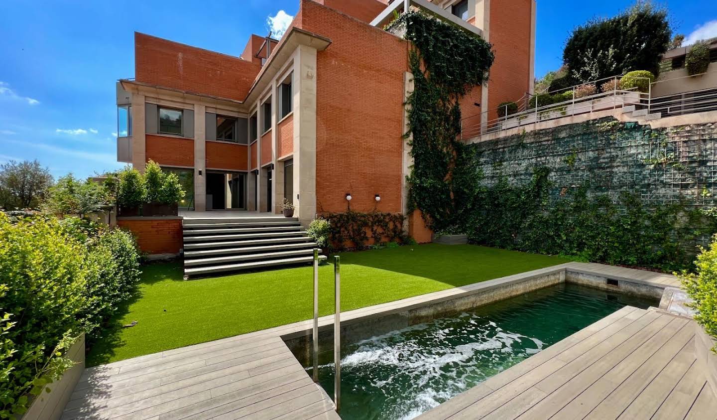 Villa avec piscine et terrasse Barcelone